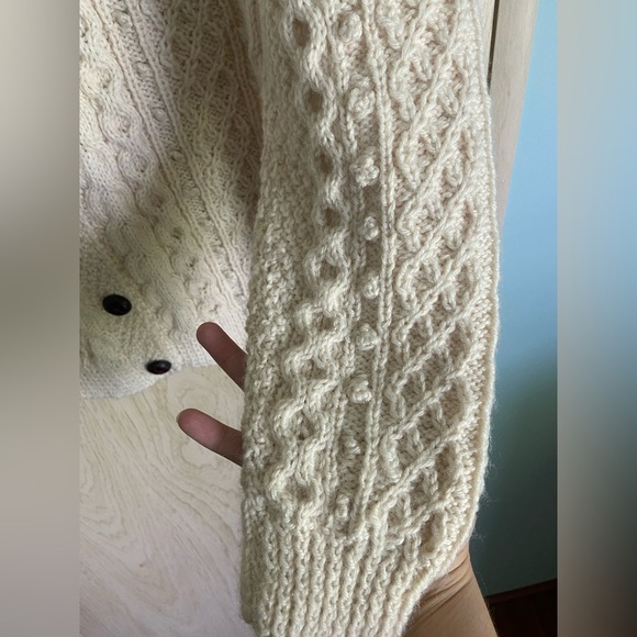 Fabulous Handmade Irish Fisherman Intricate Cable Knit Sweater Ivory Sz Small - Picture 5 of 10